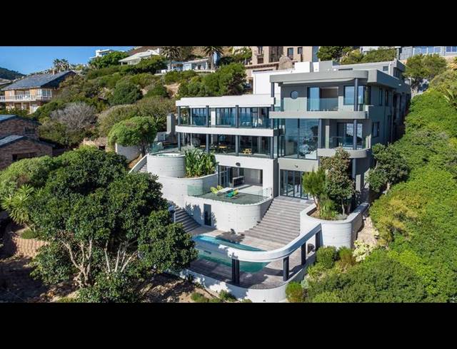 7 BEDROOM HOUSE FOR SALE IN LLANDUDNO